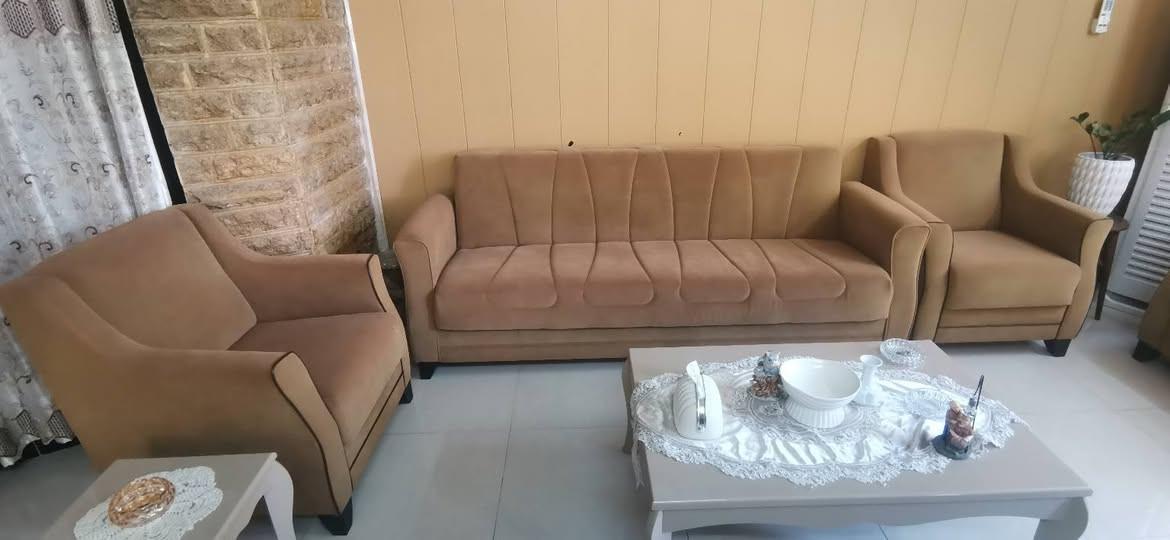 بيع مستعجل .تخم قنفات تركي نضيف حيل ٨ امتار . كلة تخزين ماعدة النفرات . ثلاث قطع كبار وقطعتين نفر . نضافة فول . الله وكيل ١٤ ورقة مشتري . ب ٥٠٠ الف وبي مجال للطيبين . اتصال على الرقم . ***********
 الموصل القادسية الثانية .
