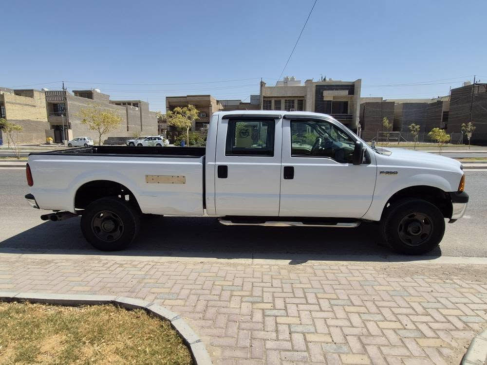 السلام عليكم  
بيع او مراوس 
FORD F-350 2007 
فورد اف ٣٥٠ ٢٠٠٧ كاز كير ومكينة جديد قبل شهرين  شاهدها 
تبريد شغال رقم  أربيل بأسمي شرط التحويل  (اصولي)  
راديها بـ 86  مجالها بسيط جداً مكانها بغداد المنصور 

ما متواجد على الفيسبوك للاستفسار  
*********** بغداد, العراق
