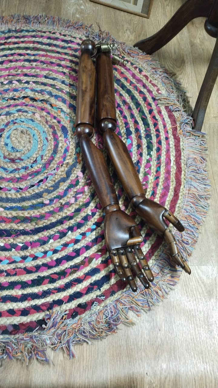 ملكانه نسائي خشب جديد***********بغداد فقط ماكو توصيل اخوان
