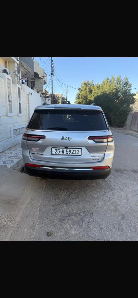 السلام عليكم
جيب موديل 22 امريكي 
السياره جاهزه من كل النواحي 
مكينه كير تبريد تخم تاير صدر حداديه 
كل جاهز السعر 260وبيه مجال 
مكان بغداد ***********
