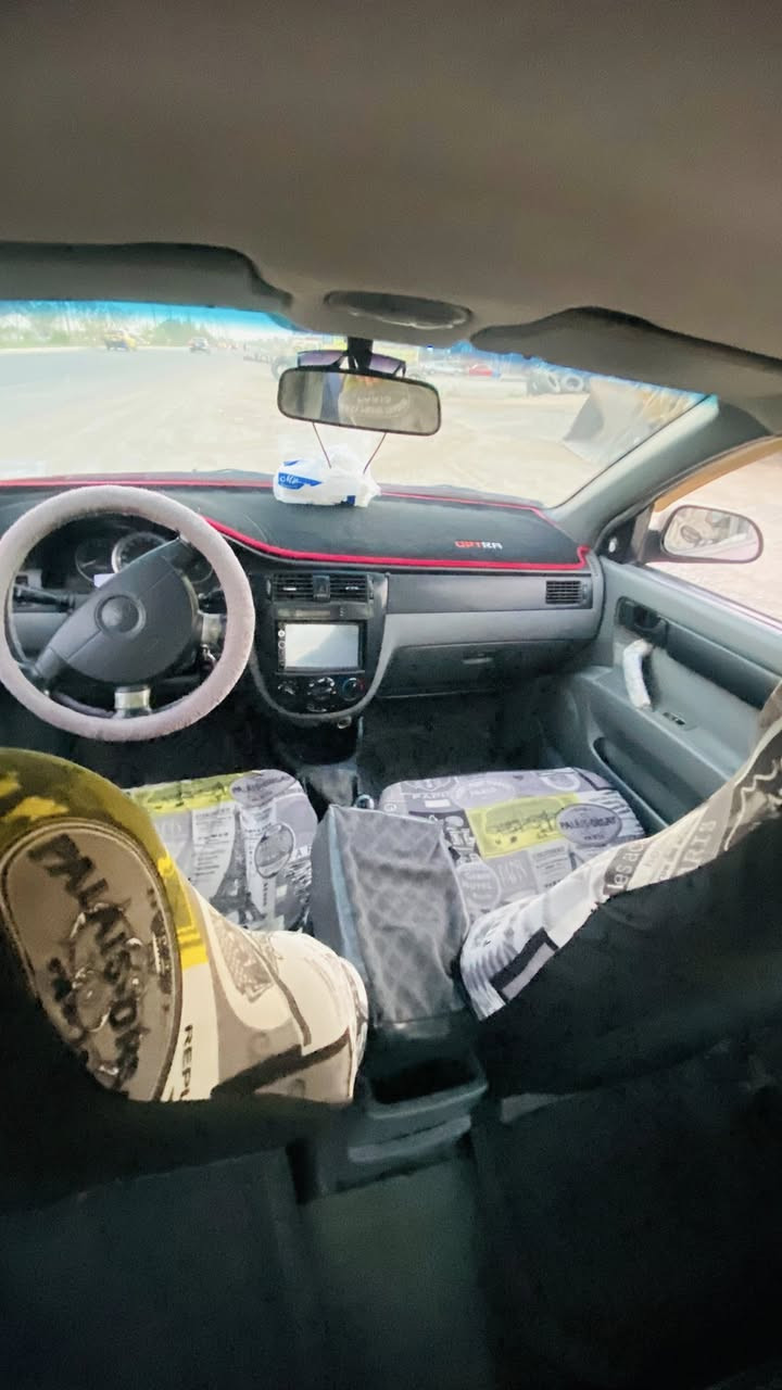 اوبترا 2005
كير عادي 
محرك كير مكفول سياره باسمي مكاني بعقوبه 
السعر 36$ مستعجل عل بيع بسبب ضرف عندي 
للاستفسار ع الرقم ***********
