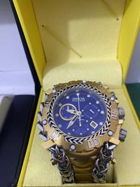 ساعة • للبيع