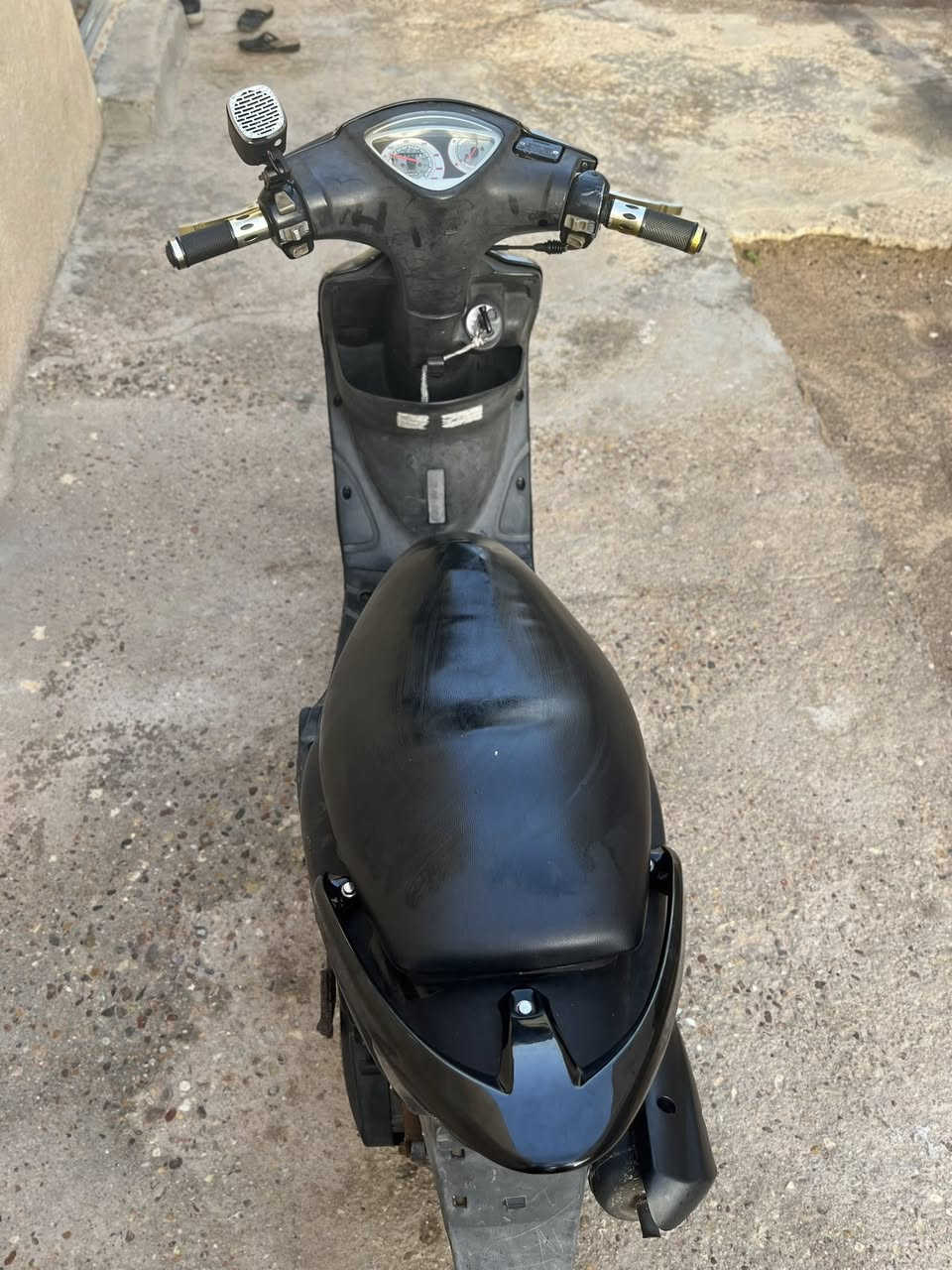 السلام عليكم ماكس عدله ياباني للبيع دراجه رمبه كفاله عامه كهربائيات كله شغاله دراجه بوشه 49 بلاديه بيه شلعه ومعدل تخبل كفراته الاصليه مختمه دراجه ختم واحد ويه المكينه بريكات امامي وخلفي شغالات دراجه ملاح ونضافه تخبل مكينه خرسه ماتنسمع مابيه لا نضوح ولا تنقيص ولا تبخير بيه ويل نجمه الاصلي وتخم تايرات جدد كله كامله مابيه اي نقص شغاله بكل وقت نص نكره وتخبل نعومته العنوان البصرة التنومه والسعر خاص وانا بخدمت الشراي رقم الهاتف للتواصل ***********
