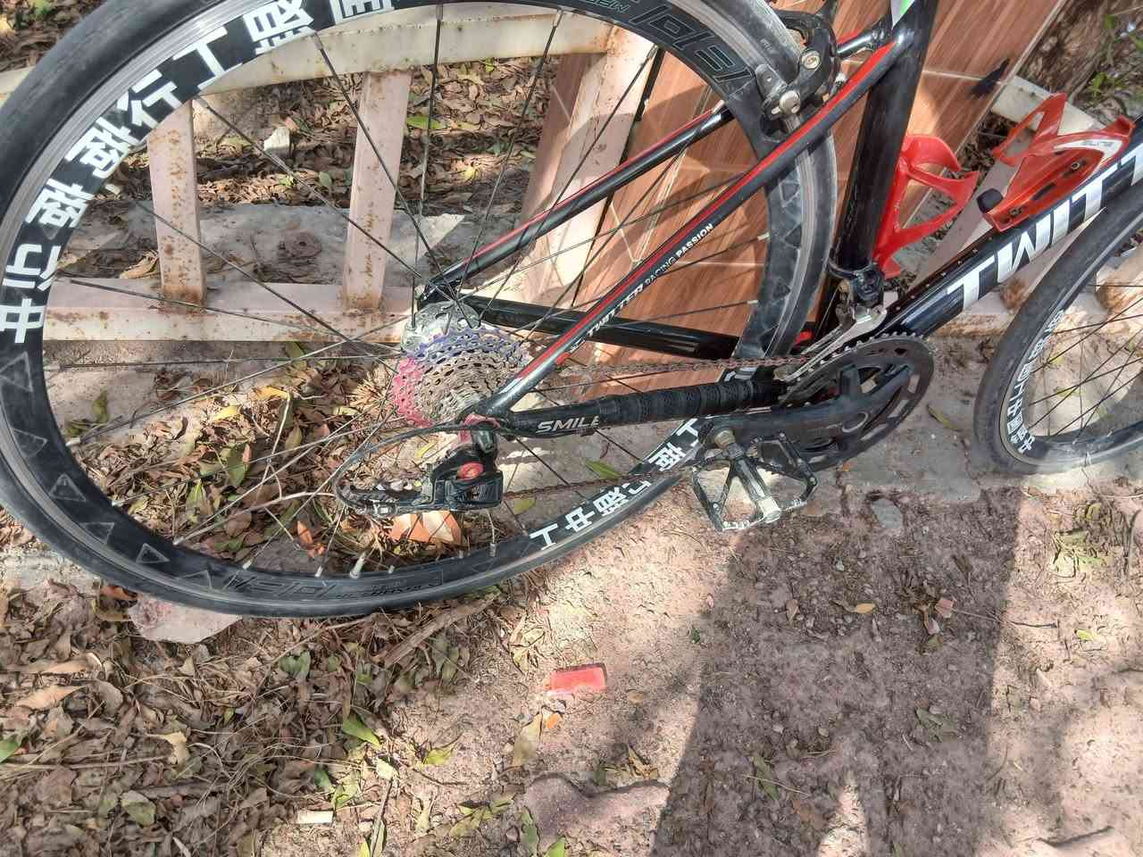 رود للبيع
ماركة TWITTER 

فول الألمنيوم ماشة كاربون 

قياس فريم 52

11×2سرع 

عنوان بصرة توصيل موجود


**إذا كنت صاحب هذا الإعلان وتريد حذفه لأي سبب، رجاءا أرسل رسالة إلى الدعم الفني**