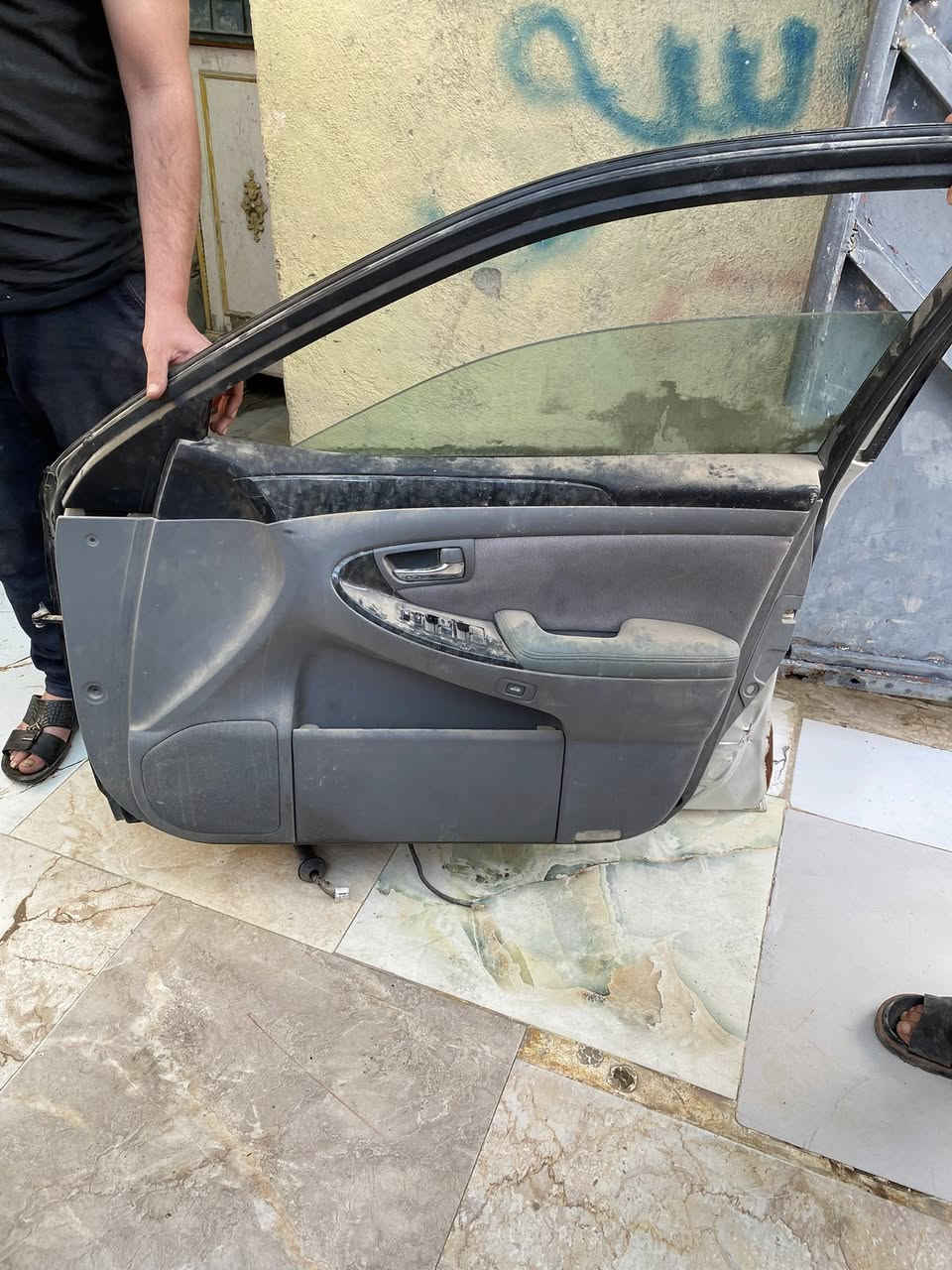 بطاين بيبان شاهينه وكاله ماطور وجام كله بلادي بس البيبان مضروبان وهاي تكمه وياهن ثنين بيبان لبيع نزل سعرك واخذ رقمي ***********
