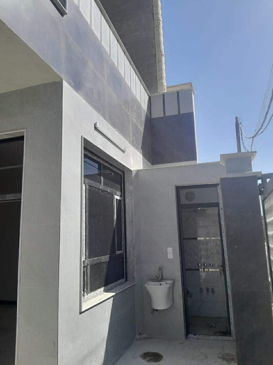 للإيجار – بيت سكني
للإيجار – بيت سكني

بيت جديد بمساحة ١٥٠ متر، طابق واحد يتكون من كراج صغير، غرفتين، صالة، مطبخ، هول داخلي وجميع الخدمات.

موقع مميز قرب جسر الطابقين خلف مول العراق منطقه المعدات الهندسيه موظفي النفط شارع المدارس والخدمات  ٥ دقايق عن الكراده والجادريه .

السعر 650 .

📞 للاستفسار  

***********
