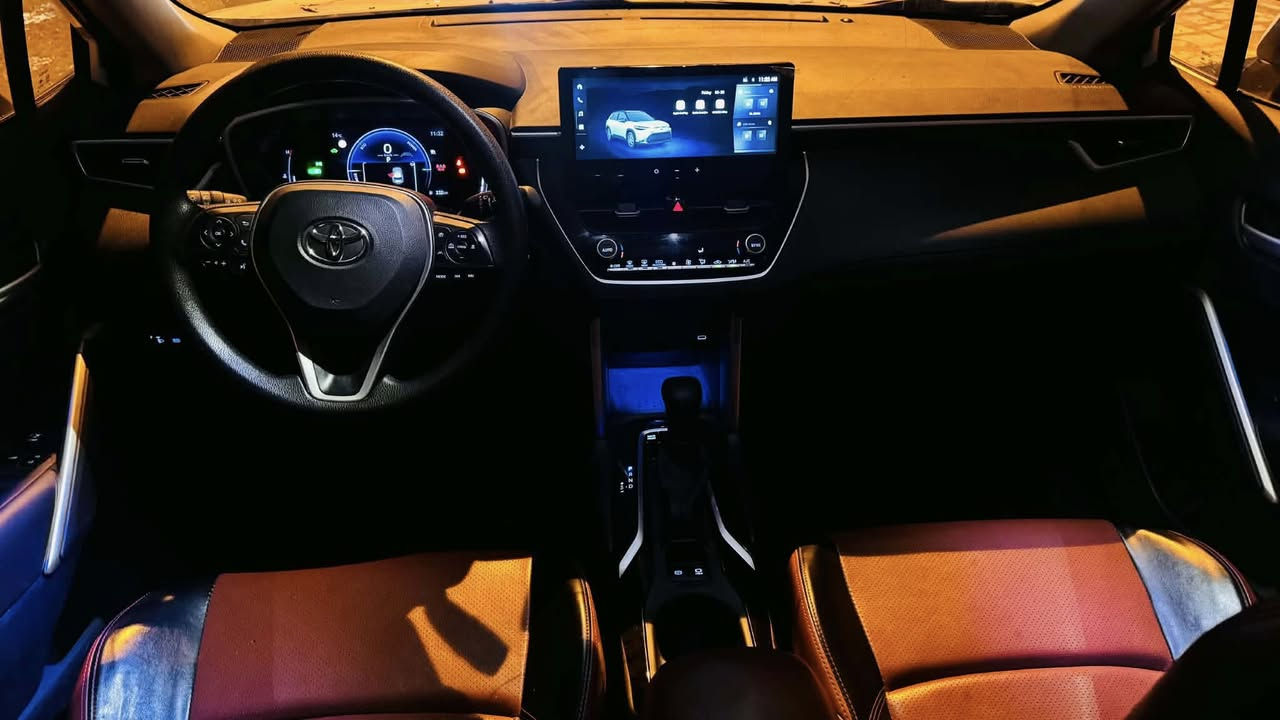 تويوتا فورنتلاندر اس 2025  فول ام العدسات
الموديل: 2025

المحرك: 2000 هايبرد اقتصادي

الممشى: 29 الف كيلو متر 

عدد الاحصنة: 196 

الويل: 17 إنج

نظام تشغيل بصمة + دخول ذكي بدون مفتاح

• شاشة وسطية كبيرة تدعم Apple CarPlay / Android Autoلاسلكي 

• كامرة دوارة بلادي

• كشنات جلد احمر

وكشن السائق كهربائي اصلي 3 وضعيات

• فتحة سقف

• أنظمة أمان متطورة:

  • رادار أمامي وكبح تلقائي

  • نظام تنبيه الخروج عن المسار

  • تحذير النقطة العمياء

  • مانع انزلاق + مانع انحدار

• نظام قيادة متعدد (عادي – اقتصادي – سبورت – هايبرد)

• إضاءة أمامية وخلفية LED بالكامل

• نظام تثبيت سرعة ذكي

• تكييف أوتوماتيكي مزدوج المناخ

ماشيه29

السعر 27 و400

مكان السياره بغداد بيه بارد بصيط بلجاملغ مال سايق

***********
