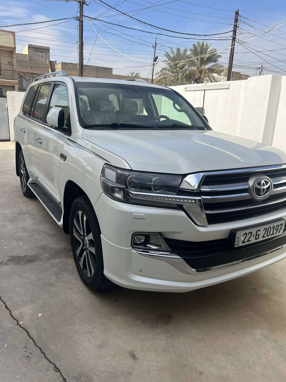 السلام عليكم
للبيع فقط
لاندكروز 2019 ساز كراند تورن 
مواصفات 
6 سلندر 
لايت اسود 
صندوق كهرباء 
دبل كشن كهرباء 
دشبول ليزري لكزز 
دبل موس 
4 كامرات مع خزن 
حساسات خلفيه اماميه 
كشنات جلد 
ماشيه 90 
فقط بيها بارد بالجاملغ الايمن معدل ع بارد موضح بالصوره  
مواصفات كراند تورن معروفه والسياره حلوه 
رقم اربيل بسمي 
مكان السياره ديالى 
سعر 575  يعني 5 شدات و 75 ورقه بيها مجال للشراي 
واشرف بكل شخص يخابر او يعلق 
تحياتي 
***********
