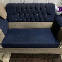 ديوان • ١٠ مقاعد • يحتاج تنظيف بسيط