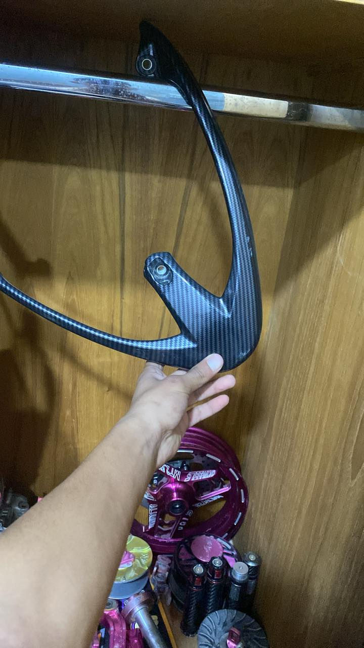 نواعم للبيع كلمن و سعرة ممتوفر توصيل(بلي ادزهن) المكان حرية الرقم ***********
