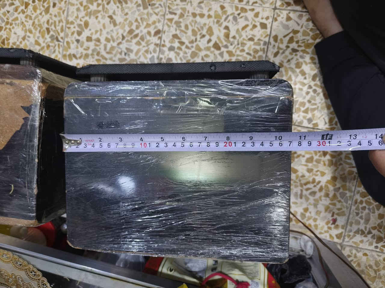 للبيع 
امبفاير بلوتوث واواكس وسماعات كنود 80واط القطعة الواحدة السعر 75 مكاني موصل رقم بيه واتساب 
***********
