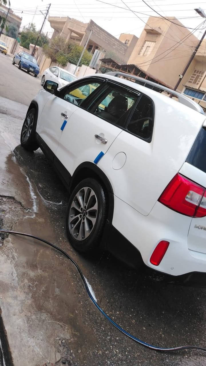 سورنتو ٢٠١٣ سياره جديده 7 راكب ٣ قطع تبريد كشن كهرب شاشه كامره 6 سلندر بصمه ابواب وبصمه تشغيل بانورامه كشن جلد ارضيه مغلفه بجلد تدفئه تبريد كله شغال اشاره ترحيب السعر ١٨٥
للاستفسار الاتصال+ واتساب 
***********
