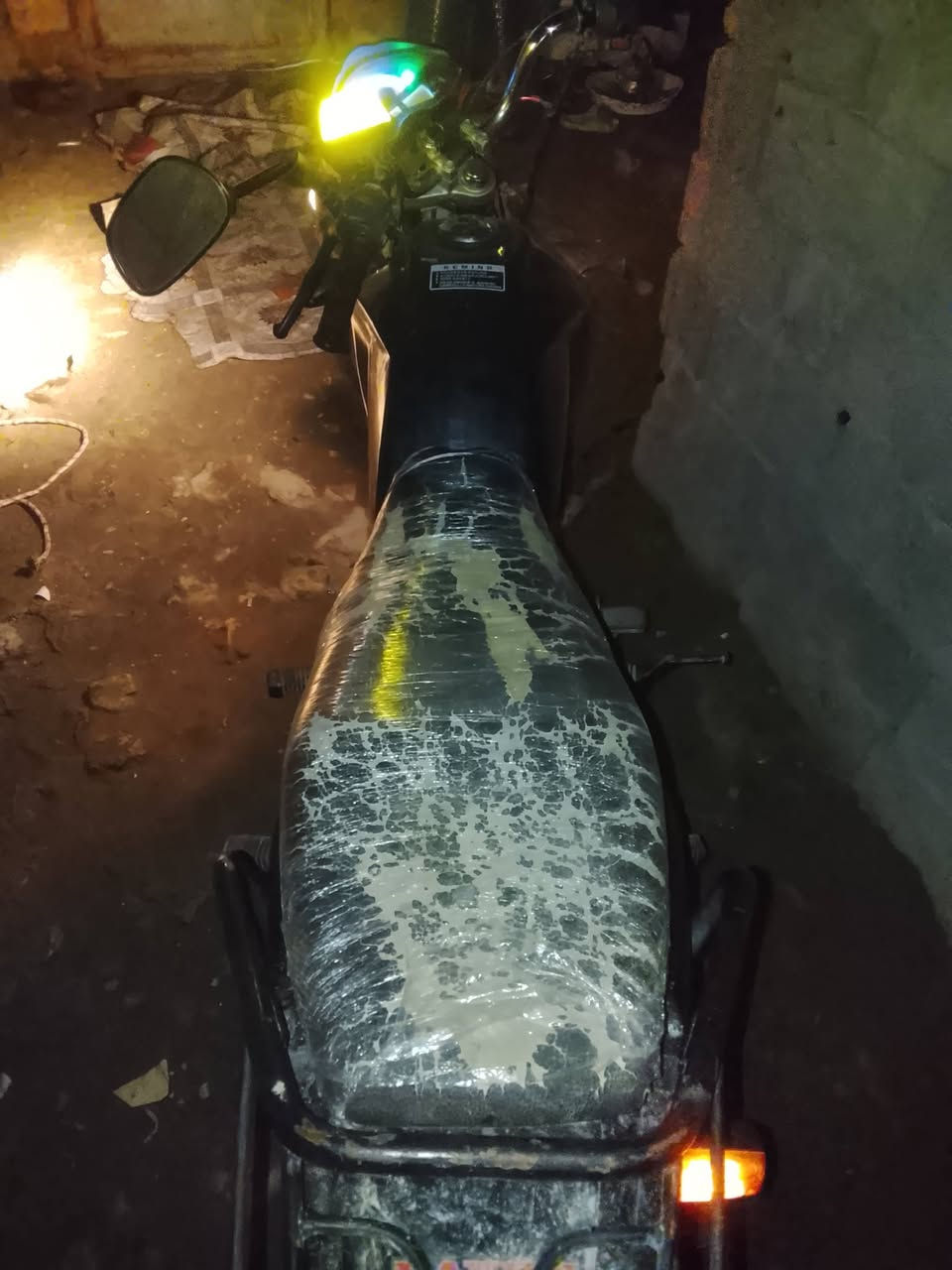 شباب دراجه بوكسر 2021 دراجه نظيفه اريد مراوس ستوته مال شغل زينه كل شيء شغال سلف هندر كهربائيات كله شغال بيت ببغداد ***********
