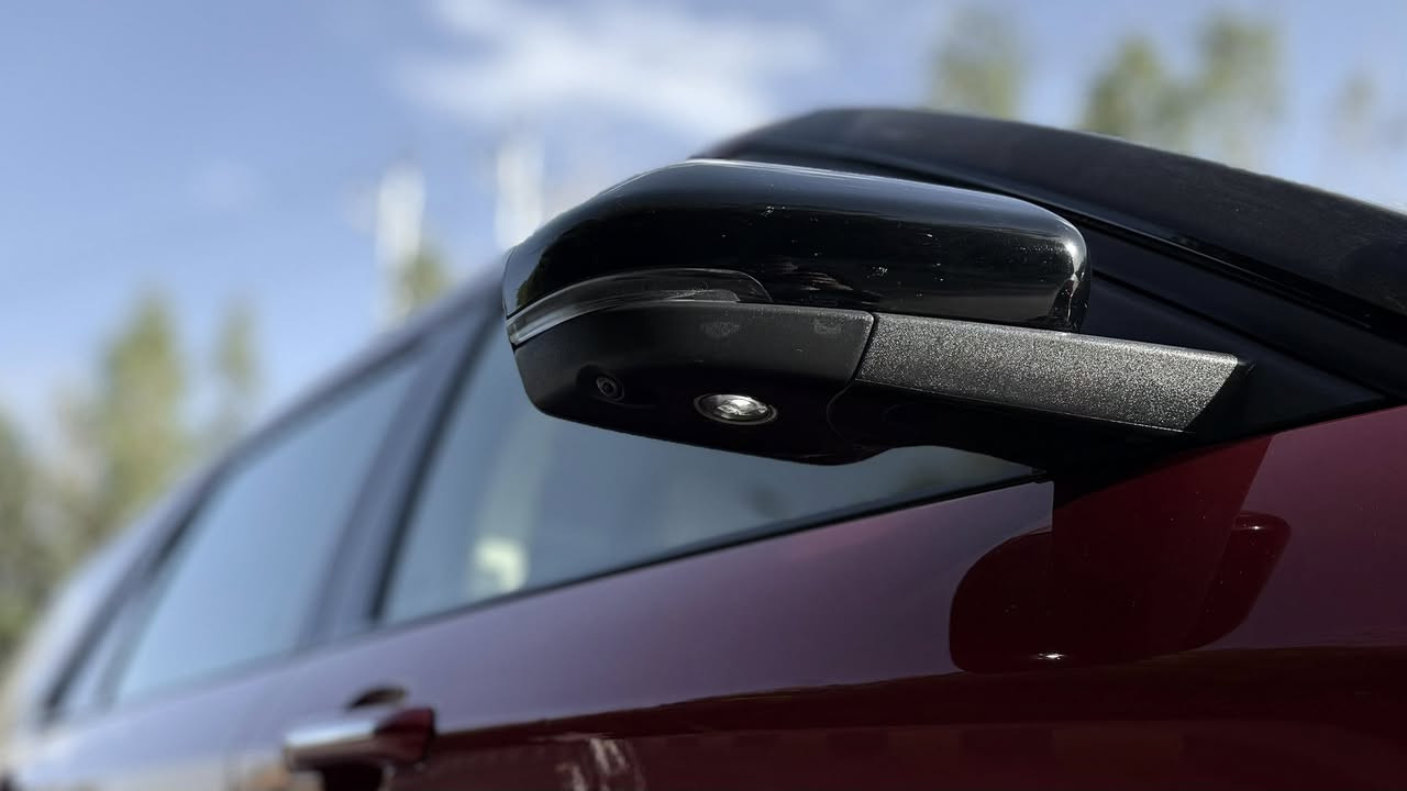 فورد اكسبلورر 2022 رقم بغداد مشروع وطني بأسمي
محرك اربعة سلندر 2.3T
فئة لمتد 
بنوراما
كامرات محيطية 
رادارات محيطية 
انارة محيطية متغيرة
مقعد السائق والراكب كهرباء 
المقاعد الخلفية كهرباء 
مري شفط 
ستيرن كهرباء
مقاعد سياحي
ماشية 41,000 كيلو ( 25,000 ميل )
  
السيارة استيراد على ايدي كل غراضها وكل قطعها اصلية بلادية مابيه اي شي تجاري ارضياتها الاصلية موجودة وسبير موجود جاهزة من كلشي مابيه اي نقص 

مكينة و كير و دواخل كفالة 

حادث جاملغ خلفي جهة سايق وشوية من الجنطة بدون ايرباك بدون تبديل كلة رجع عالبارد 

سعرها 28,500 وبي مجال 

استفسار خاص او واتساب ***********
