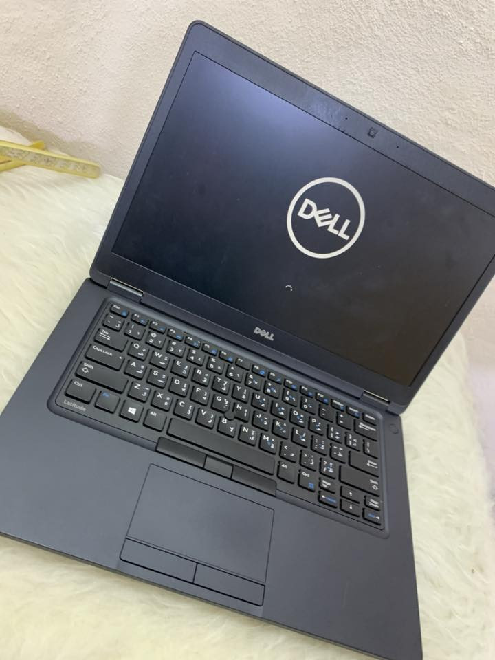 🔵 لابتوب للبيع – نظيف جداً بحالة شبه جديدة
💻 المعالج: Intel Core i5 جيل سادس
💾 الرام: 8GB
⚡ الهارد: SSD 256GB (سريع جداً)
🎮 كرت شاشة: مدمج
✨ الحالة الخارجية: نظيف جداً جداً، أخو الجديد
🗓️ الاستخدام: شهر تقريباً فقط

اللابتوب سريع ومناسب للدراسة، الأوفيس، التصفح، والألعاب الخفيفة.

📍 السعر: (٢٠٠) بيه مجال قليل
📞 للتواصل: ***********

⸻
