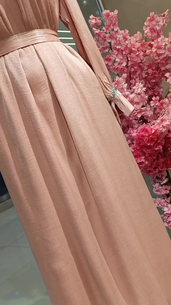 مــــــــــن ⚜️Dantel fashion⚜️

 كوني متألقة بااحدث الاطلات العصرية معنا 🍂

كوالتي عالي جداً خامه تركي درجة اولى💯

التصوير داخل المحل 🎀

قالب ستاندر ✅ 

متوفر قياس 38/40/42/44/46/48/50/52/54

 📍تتوفر خدمة توصيل سريعة بغداد وجميع انحاء العراق 🏎️

📥 للطلب المراسله دايركت 🛍️

او الاتصال عبر الواتس اب ***********
