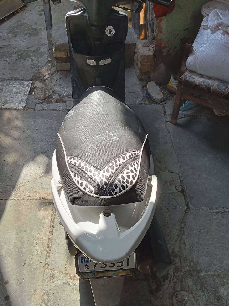 السلام عليكم شباب دراجة ماكس عدلة كفالة عامة كلهه ابلادية وكلهة شغالة صارلهة شهر من امنزلهة رمبة وصلهة والمنفيس لاصليات موجودات شلعة ومعدل ونعومة متنسمع برغي واحد ما مفتوح بيهة كفرات كلهه ختم وية المكينة وكهربايات كلهن شغالات كيلومتر كابريتر سلف ابلاديات العنوان بغداد باب المعضم ولا ستفسار ***********
