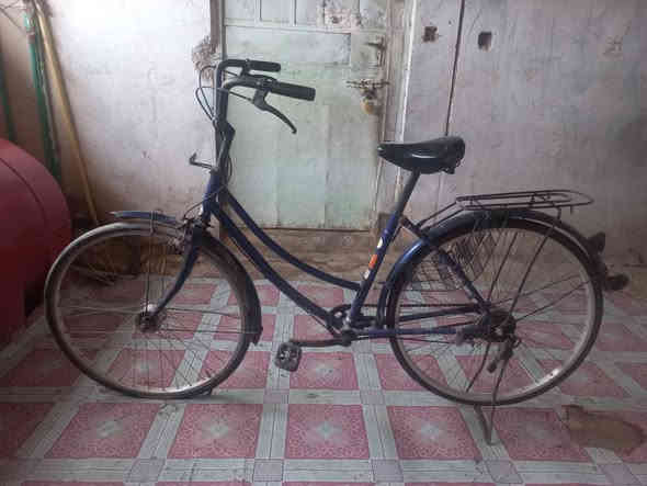 بايسكل نضيف عوزه بس تايرات
ب60 وبي مجال قليل للستفسار
*********** عمارة
