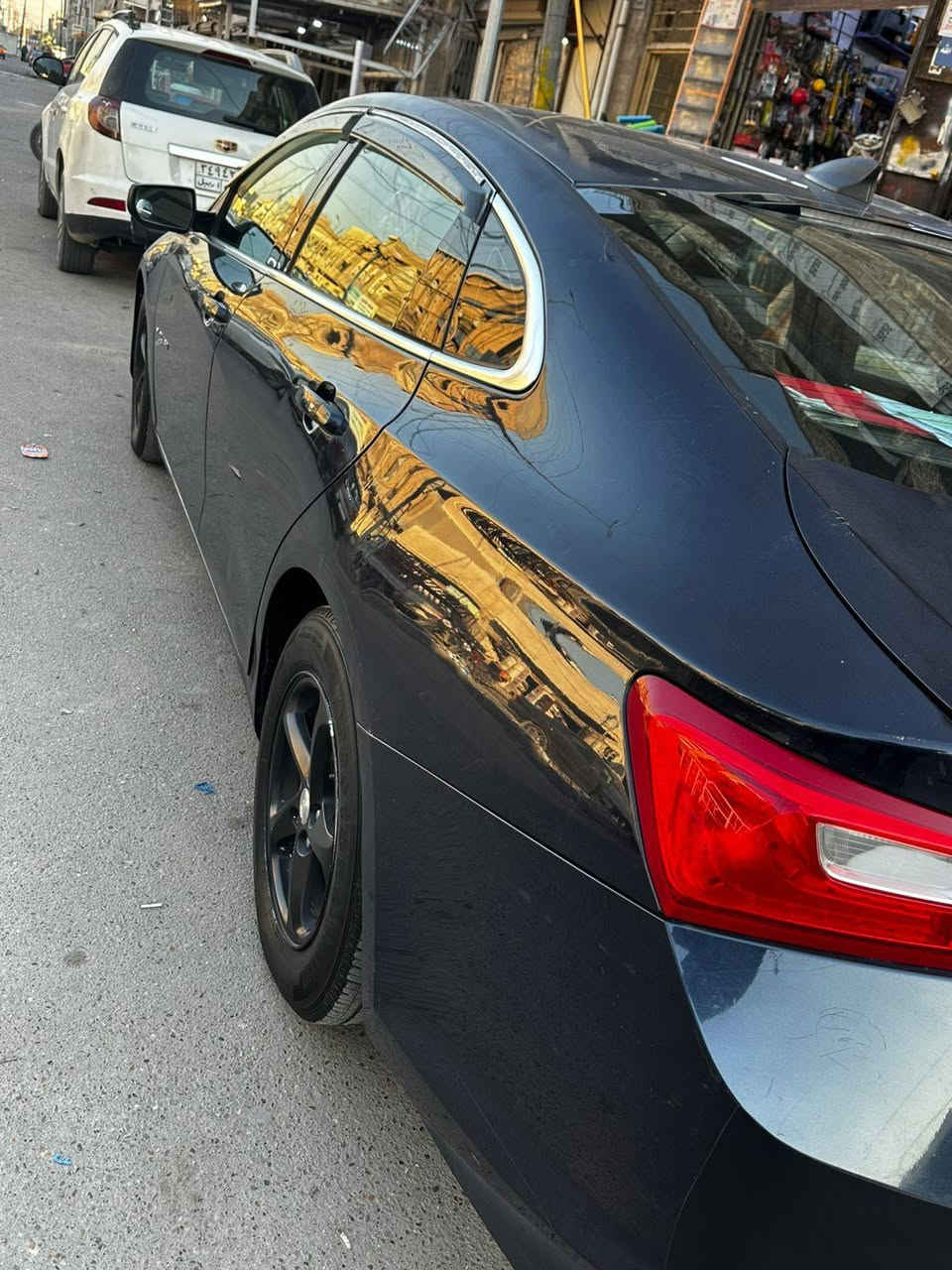 السلام عليكم ماليبو 2017 حادث بسيط سعرها 95 ورقة وبيها مجال مكانها بغداد
***********
