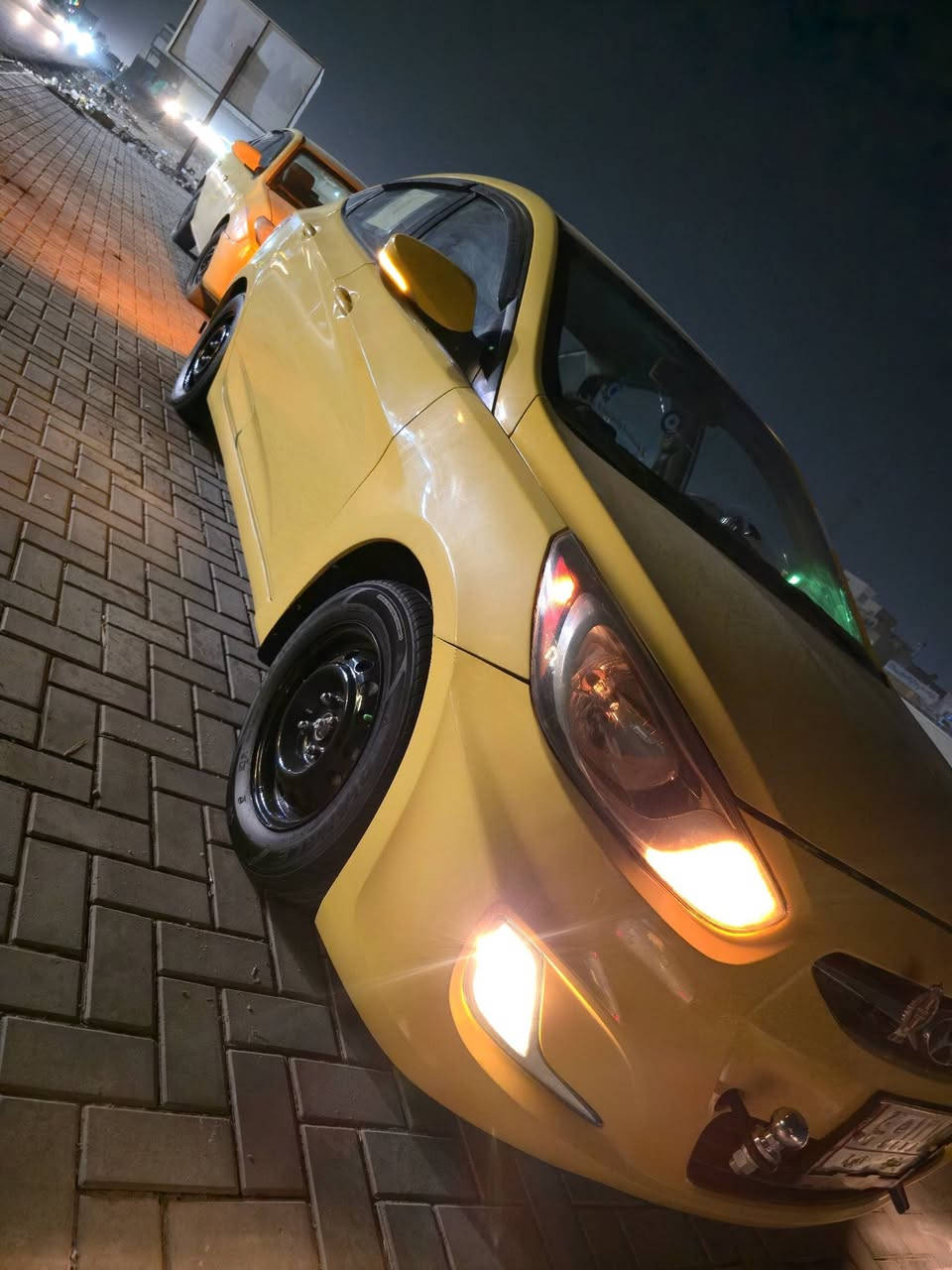 السلام عليكم
اكسنت موديل 13ليبل واحد
محرك Gdi1600 مجفت صار سنه ونص وخير من الله محورهه غاز ولا قطرة دوانز ولا تنقيص ابدد 
السيارة حلوة ونضيفه مصفرة هيئة وغرامات  حادثهه بأمريكا جاملغ مبدلل+ اهنا باب بيه تعديل بسبب ستوته السيارة تدفئه تبريد كله شغال شاشة وتحكمات ونضام ايكو وAbs صدرهه الخلفي تمام الامامي ٧٥ ٪ السعر٨٨ وبيهه مجال مكان بغداد الاستفسار ***********
