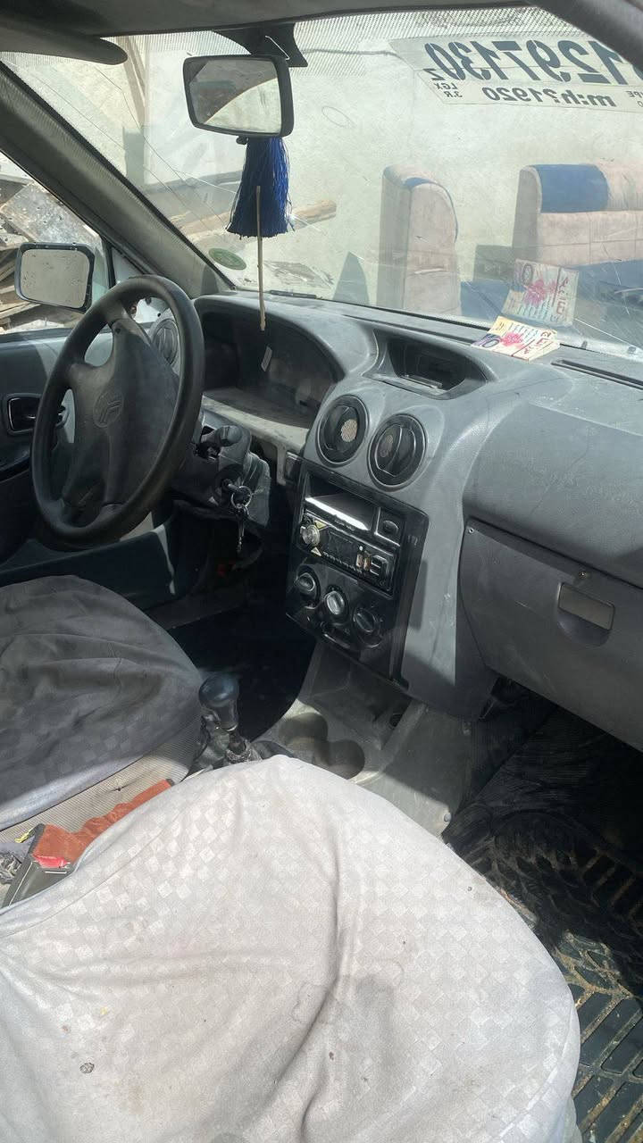 سلام عليكم سايبه مديل 14رقم ذيقار انكليزي مكان الزبير رعيها بل زبير السعر 25وبيها مجال مكلف بل نشر رقم صاحبها/ ***********
***********
