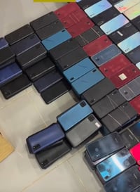 اجهزة قديمة • عاطل • شاشة متحركة