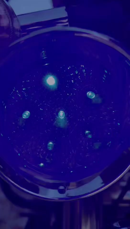 سلام عليكم السود البيع موديل 23
صاله 10شهر طلع من الوكيل علي كاظم المرور وراق 
التواصل 
***********
