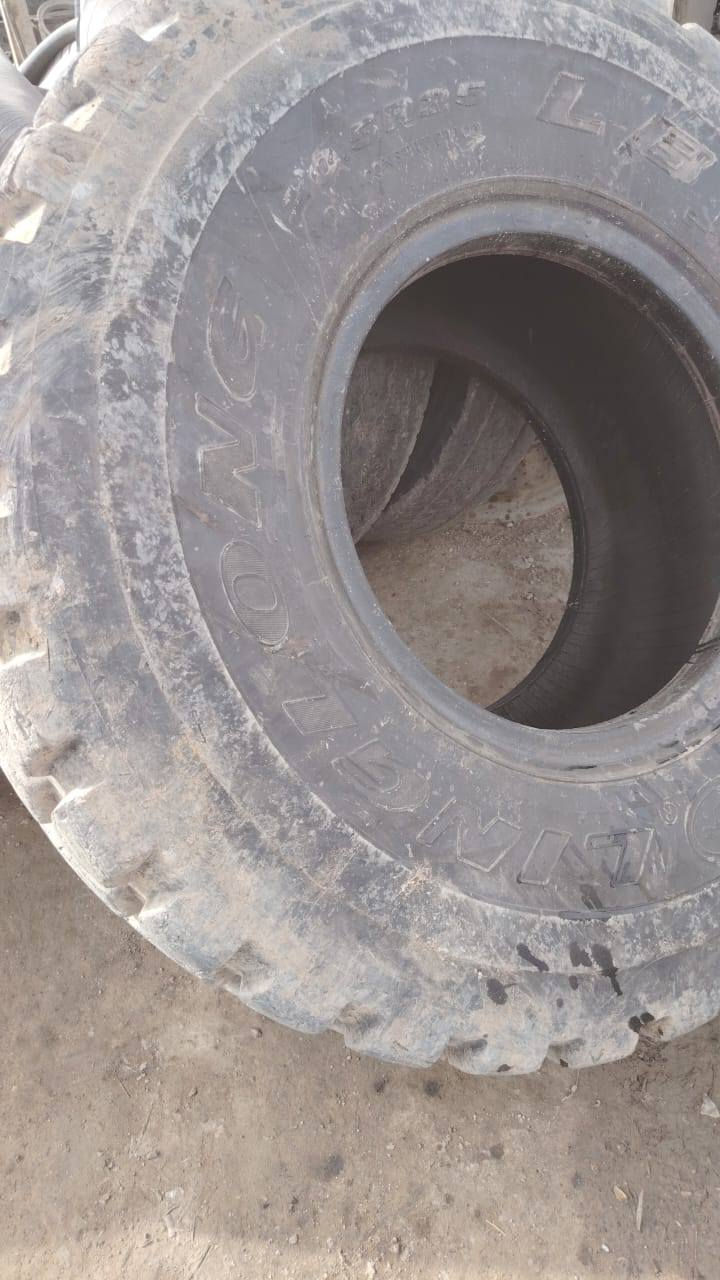 انكول يا الله شعندك تايرات مستعملة او جديدة معدات ثقيله شفل كريدر للبيع ما عليك بس دز صورهن وات ساب  ***********١ او اثير *********** ملاحضه اخوان لحد يعلق ويخفتي شعندك اتصل نت مفتوح او ارسل صور
