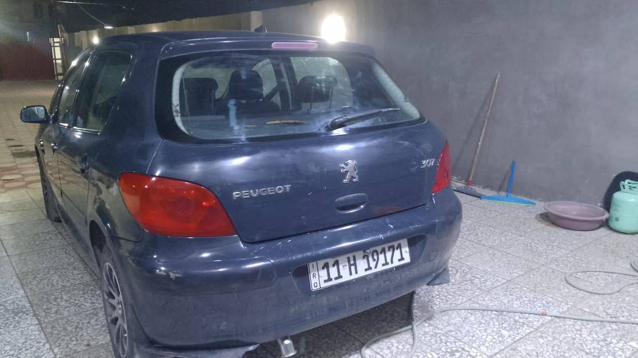 بيجو 307 للبيع
محرك 1.6 بنزين 
كير اوتوماتيك
سيارة مكفولة كير ومحرك
مابيها نقوصات فقط صبغ شوي تعبان

غرفتها نظيفة 

السعر 53 وبيها مجال 
مكانها بغداد
صاحب سيارة ***********
