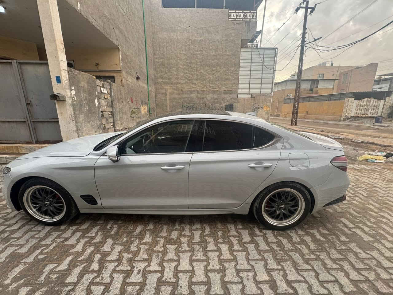 � للبيع | جينيسس G70 موديل 2023 🚘

▫️ ممشى 20 ألف ميل
▫️ Prestige Full Option
▫️ رادار أمامي وخلفي
▫️ 4 كاميرات (360)
▫️ فتحة سقف
▫️ رنكات BBS رياضية
▫️ لون أبيض سموك ويل

📍5 قطع بيها
📍 السيارة جاهزة من كل شي والفحص خير دليل

💰 السعر : 185 ورقة وبيها مجال 
عنوان سياره البصرة دور الصحة 
***********
