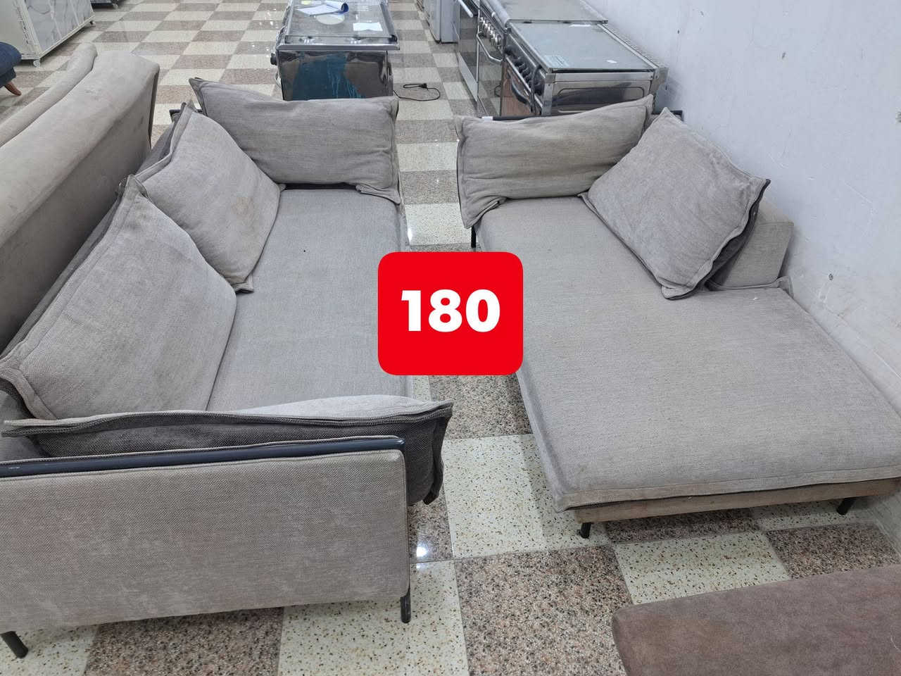 تخم ديوان مودرن تركي نضيفات كلش اسعار مناسبة
العنوان ملعب # الشطره الولمبي 

@إشارة #رقمي ***********
