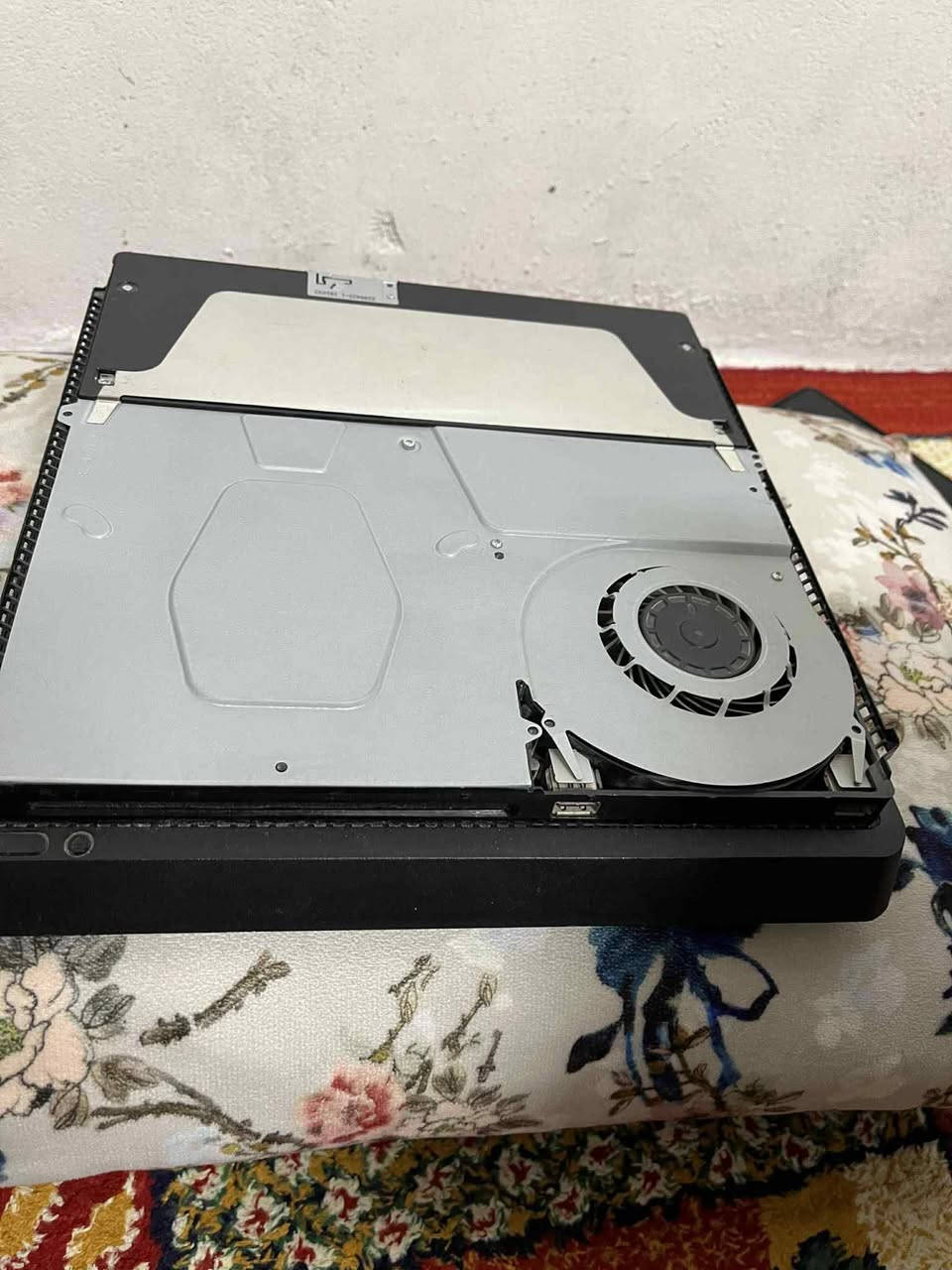 سلام علیکم
بلی فور سلم واحد تیرا ممفتوح ویا دسکین دسک اصلی و دسك تجاری
ویا قرص the crew 2
ویا یوبی اس حجم v850
ویا حساب بیە العاب حساب
fc 25
efootbal
call of duty
سعر:250
رقم موبایل:***********
