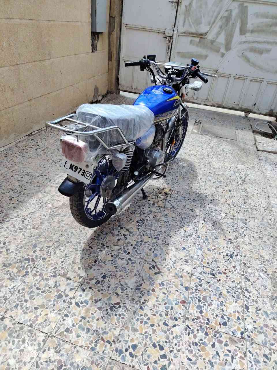 سلام وعليكم دراجه يراني للبيع موديل 25 دراجه نضيفه وحلوه مكاني بغداد تاجي سبع البور السعر 700 قفله الاستفسار ***********
