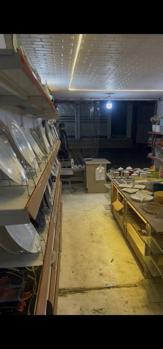 سعر مناسب 
٥٠٠ قطعة 
١٥٠ كلاصات وبقية مواعين


**إذا كنت صاحب هذا الإعلان وتريد حذفه لأي سبب، رجاءا أرسل رسالة إلى الدعم الفني**