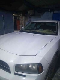 جارجر 2009 للبيع السعر 115 قفل أو مراوس رقم بغداد  اذا اكو مراوس   عاد...