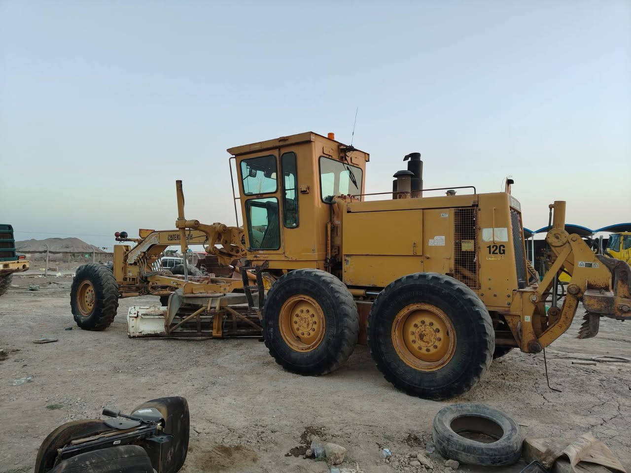 بِــســــمِ اللهِ الـــرَّحــمــنِ الــرَّحِــيــم.                             كريدر للبيع G12.                                                     منفيز.                                                                       علاوضع الشركه صبغ محرك كير مضخه صفاحيات كفاله.       مكان ناصريه مركز المدينه الواحئ.                                 رقم الهاتف ***********
