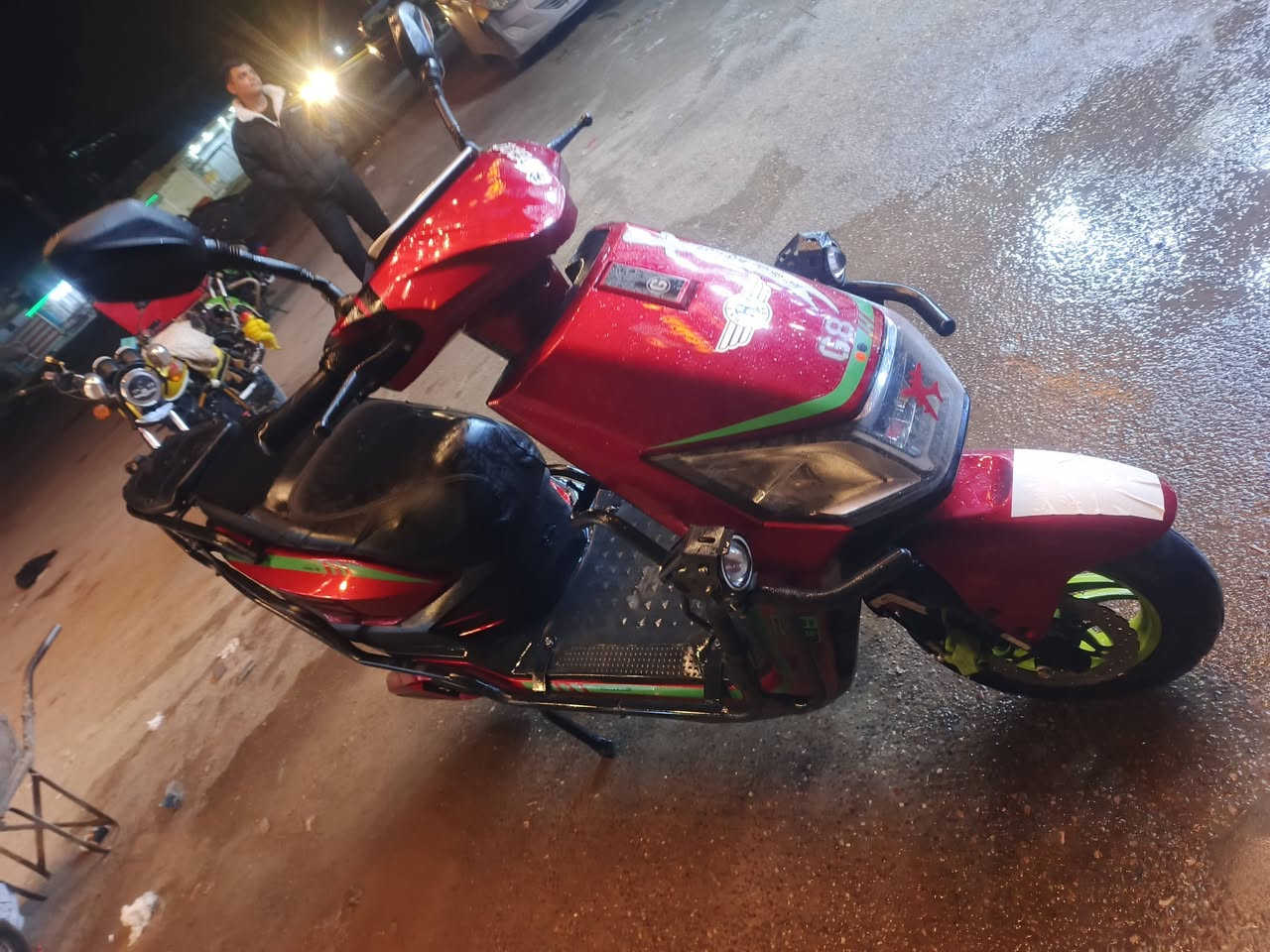 سلام عليكم
دراجة شحن
موديل 2025
عدد البطاريات 6 دبل مسطرة
ملف 2000 W 
72 V
مسافة 40 كيلو 
وياهة صندوك خلفي أو مراية أمامية 
دراجة ما صارلي هواي من مشتريهة 
رقم ***********
العنوان بابل سكندرية
