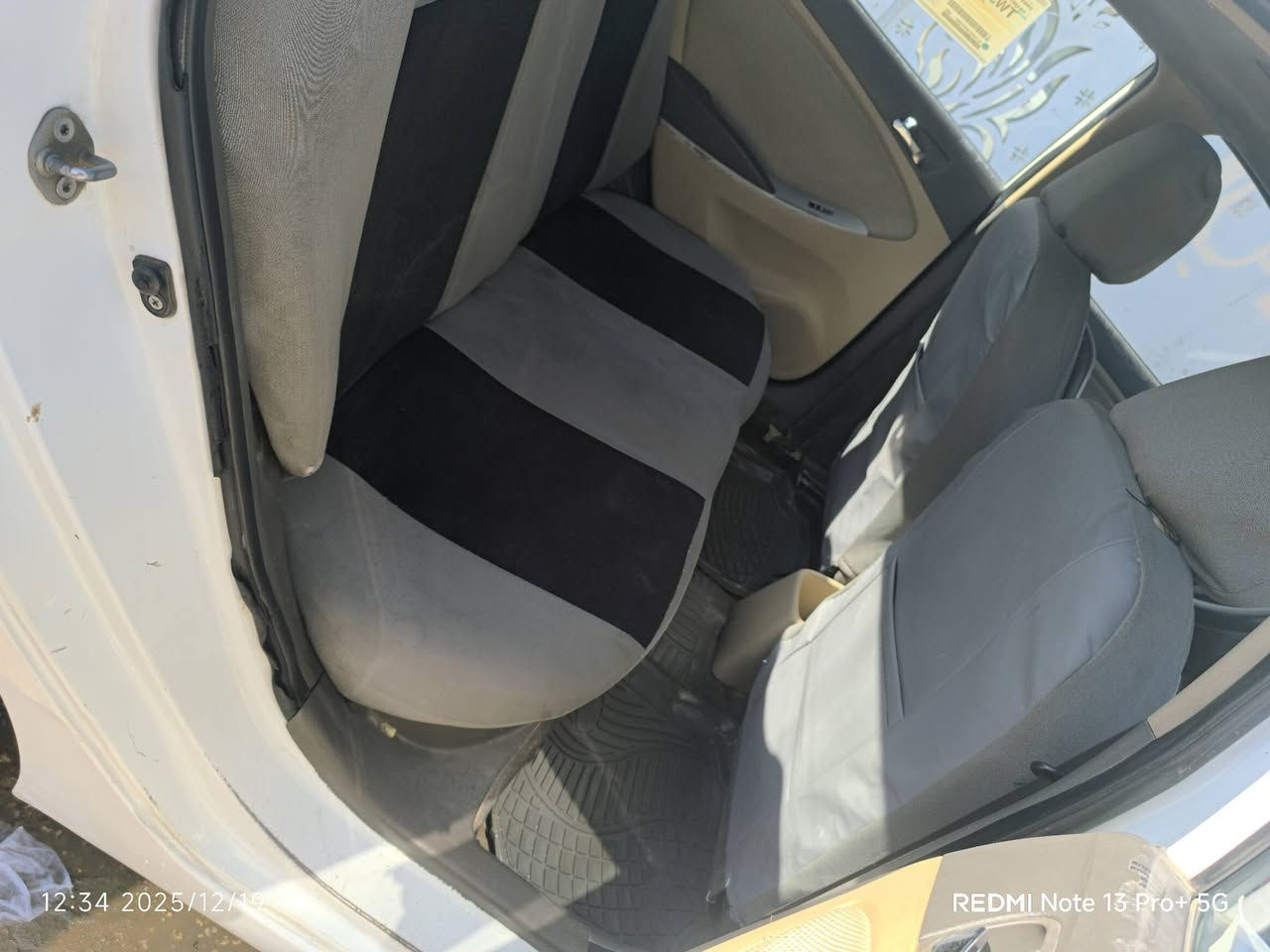 سلام عليكم سياره اكسنت مديل 2013 سياره حلوه ونضيفه محرك 1600رقم نكليزي بسمي تحويل ثاني يوم مكانه نجف سعر85وبيه مجال قليل تواصل ***********
