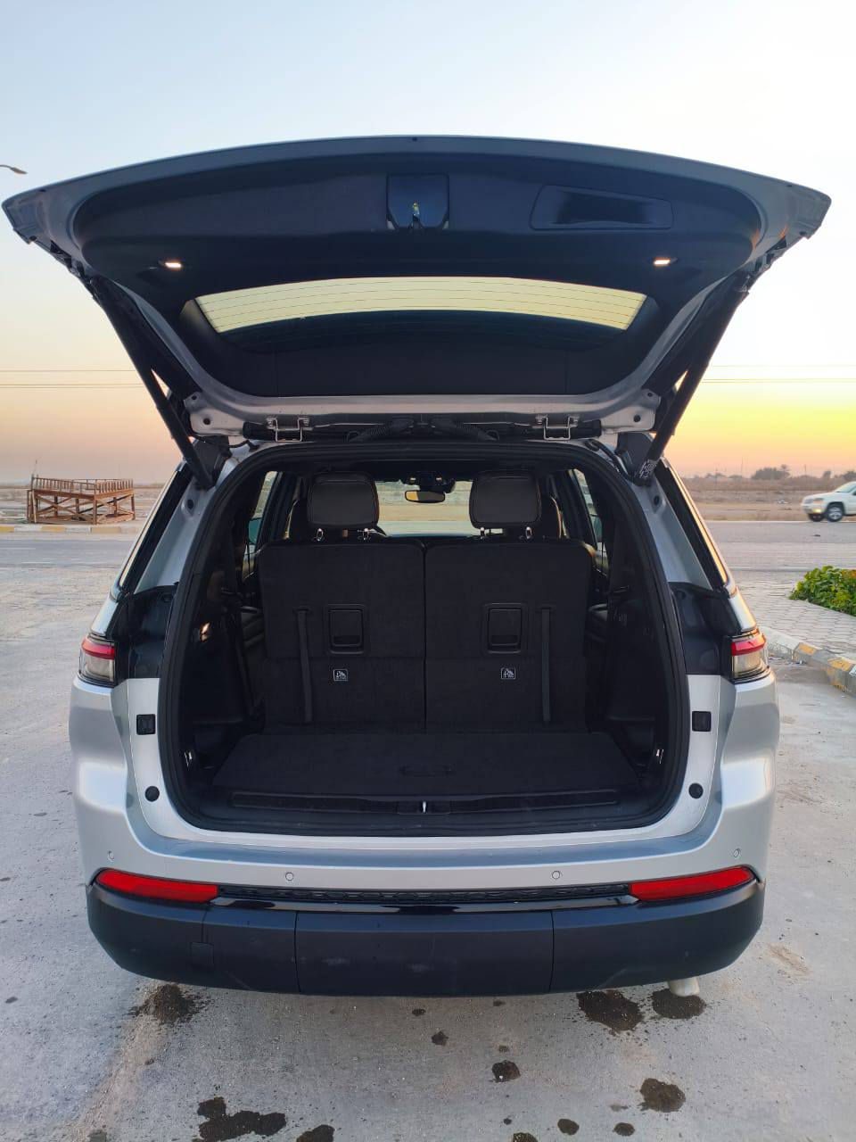 سلام عليكم
من رخصة الادمن 

جيب كراند شيروكي موديل 2024

الضرر: جاملغ وبنيد بدون دواخل والراديتر ومروحة بلادي 

📞 للاستفسار: ***********
🔷 المواصفات:
⚙️ المحرك: V6 سعة 3600
📏 العداد: 7000 ميل
🚗 رقم: ذي قار 
📝 وكالة أو شرط تحويل باسمك
✨ الإضافات والمواصفات المميزة:
تشغيل سيارة بصمة
فتحة سقف 
صندوق كهرباء
تشغيل عن بعد
رادار أمامي + مانع تصادم
مانع تصادم خلفي
شاحن موبايل وايرلس
شاشة لمس مع كاميرا دوارة
نظام خرائط (GPS)
كير شفتات بالستيرين
مصابيح أمامية وخلفية LED
مقعد السائق كهربائي
دواخل جلد
مقاعد منفصله vip (7 راكب)
بلوتوث + محدد سرعة (Cruise Control)
حساسات خلفية

السعر: 295 ورقة 💸
