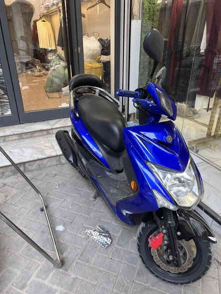 سلام عليكم 
سكنس لد حديث مال رمبه 
ماشيه 5000 يعني زيرو بعدها بل نايلون برغي مامفتوح بيها كفاله عامه جيب أقوه فيتر عندك وخل يفحص وطيك بيها ضمان شكد متريد 
دراجه بيها تزويد خارجي فقط يدات بريك وفراك واشاير دراجه كلش حلوه تجي تفحص يلا تاخذ 
عنواني شعب او شورجه 
سعرها مو رخيص من هسه اكلكم 
رقمي *********** 
***********
