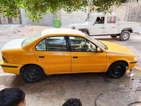 السلام عليكم
سمند موديل 2011 تكسي رقم بغداد بأسمي كير ومكينة كورلا نحلة 1800 السعر 30$ 
رقم الهاتف: ***********
