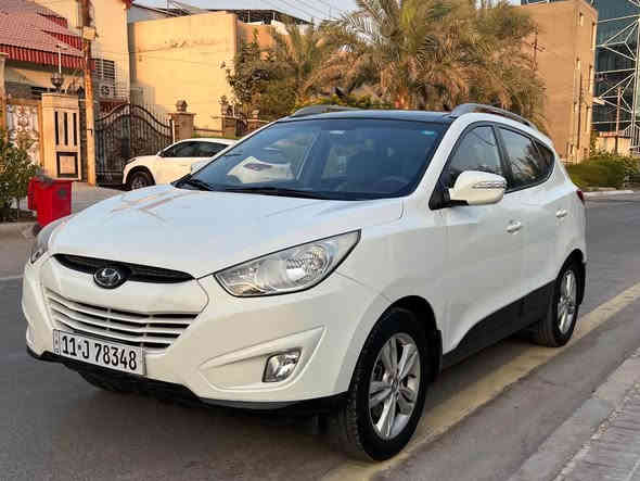 السلام عليكم عندي توسان مديل 2010 شكل 2011 خليجي فول 1.1 فور ويل محرك 2400  السياره رقم وهزه جديده بغداد بسمي مبدل بيها باب نفس الوان اصلي وكاله السياره بدون صبغ  بيها بارد خفيف بكم مكان والباقي مكفول من كلشي السياره كلش جديده ماشيه 87..//السعر 145 مكاني بغداد زيونه للاستفسار الاتصال ع *********** بغداد
