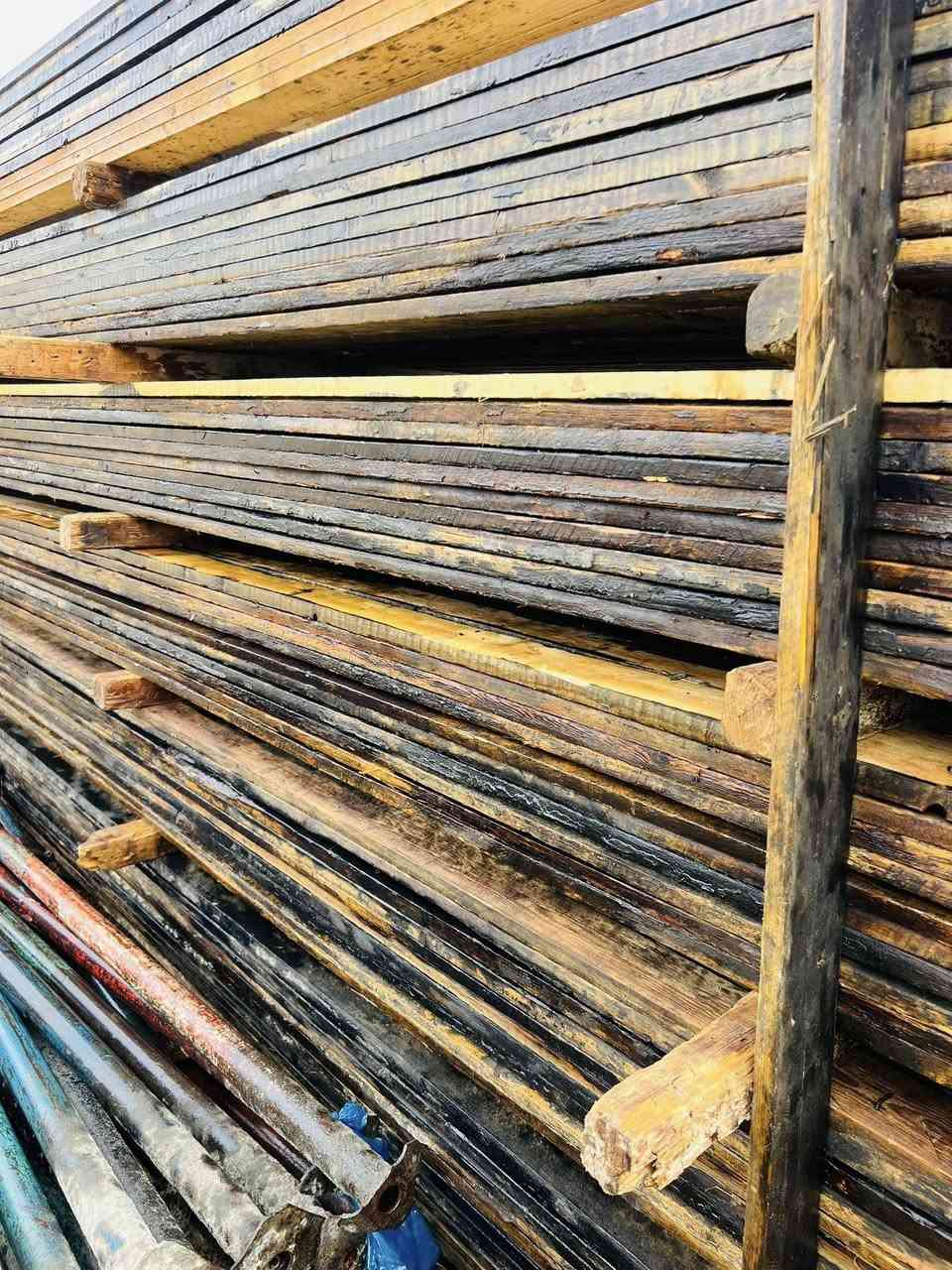 قالب لبيع العدد 14 مكعب وربع يدك 300 متر ***********. ***********
