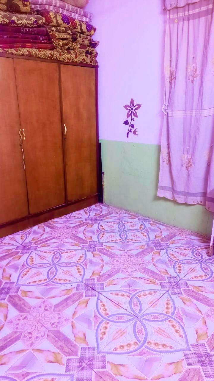 يا الله بيت للبيع77مترطابو صرف مشترك
طابقين 
غرفة نوم وصالة واستقبال  وصحيات وممر 7 متر
الطابق الثاني.. 
غرفة وبيتونة وسطح+سطح ثاني فوق الغرفة والبيتونة
ارتفاع البيت 8 ونص وعالي  عن الشارع
متوفر كافة الخدمات تبليط انارة مدارس محلات
العنوان👈ديوانية حي الصدر الرابع قرب مدرسة العراق 
السعر 72000000مليون  وبي مجال للشراي
للتواصل ***********  واتساب
