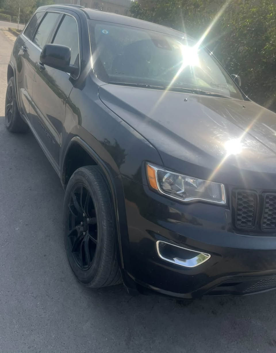 جيب 2015 كراند شيروكي

وارد امريكي حادثها جاملغ  بدون دواخل 

البنيد نفسه مصلح والجاملغ ومصبوغ

6 سلندر 3600 بدون فتح

فول مواصفات

صندوك كهرباء 

كشنات كهرباء تدفئة وتبريد

تدفئة بالاستيرن وشفتات قيادة

شاشة حجم كبير

كير طيارة 4 وضعيات قيادة

خزن ميموري كشن واستيرن

 قطعتين تبريد وتدفئة

ويل كب جديد وتخم تاير

ماشية 152 ميل وقابلة للزيادة 

بدون نقص جاهزة رقم واسط الجديد

السعر 195 $ وبيها مجال

الاتصال  ***********
