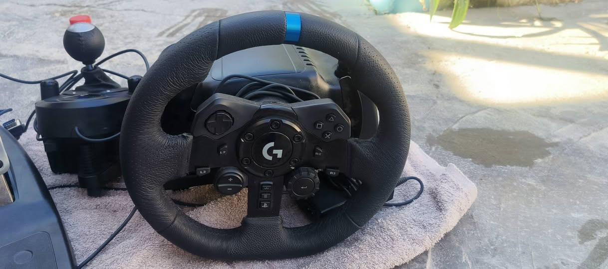 دركسون لوجتك نضافه 100√ جديد
كامل كلشي ويا 500وبي مجال 
رقم تواصل وتساب 
7814805843
يربط بيسي وبلي 5 
شوفو نضيف


**إذا كنت صاحب هذا الإعلان وتريد حذفه لأي سبب، رجاءا أرسل رسالة إلى الدعم الفني**