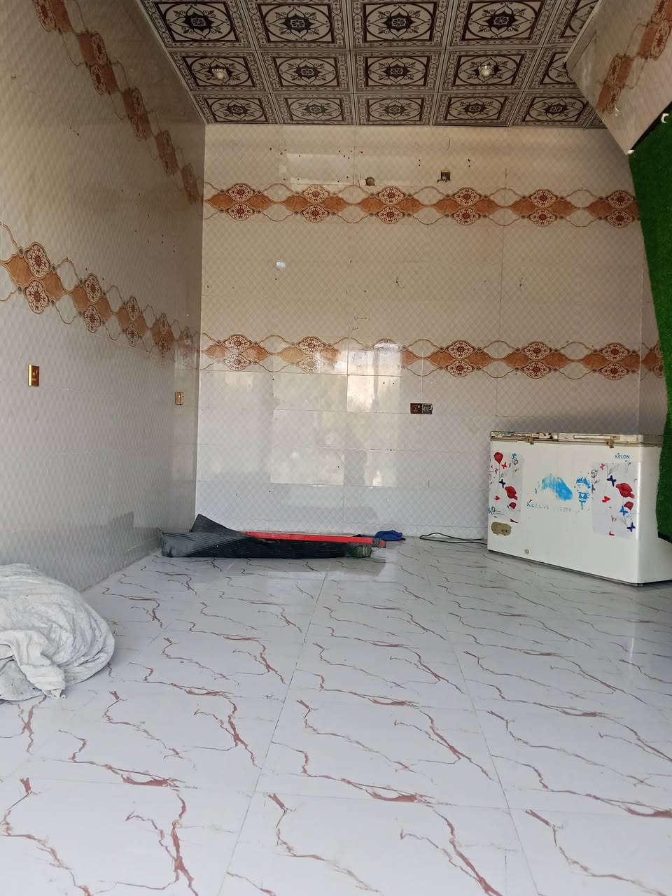 المحل للايجار بحاوي النهظة قرب حسينية عبد الله الرضيع على الشط للاستفسار ***********
