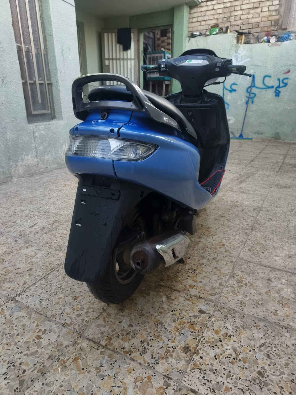 سلام عليكم لبيع فراشه حاويه شرط مامفتوحه تجي وتفحص فحل اصل مقدم دسك مكاني نجف سعر550رقمي ***********
