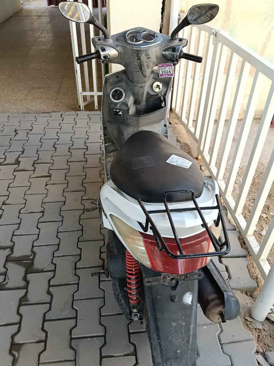 سكنس فحل ياباني نوزل كامله بدون اي نقص نضافه فول المحرك مامفتوح ولا مبدل اي شي كفرات اصلي مطابق السعر ٧٥٠ المكان بغداد الحسينيه مال الراشديه
***********
