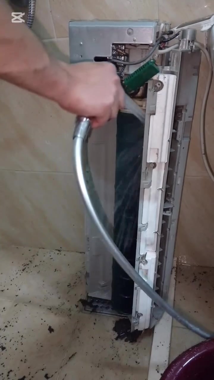 تنضيف  وتصليح وصيانة جميع السبالت في بسمايه 
الشغل الفني المضبوط درجه اولى 💎💪🏻 
***********
الفني ابراهيم العبيدي للتكيف
